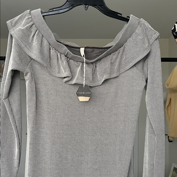 NWT Maternity bundle (3)🐣 - Picture 4 of 7